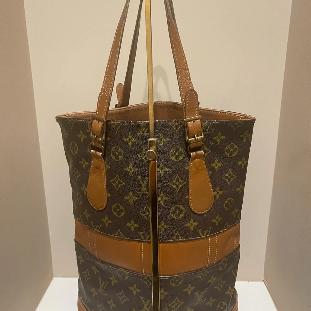 Louis Vuitton French Co USA Vintage Large Monogram Marais Bucket Tote Bag - Picture 8 of 12